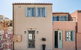 Mythodea Luxury Suites